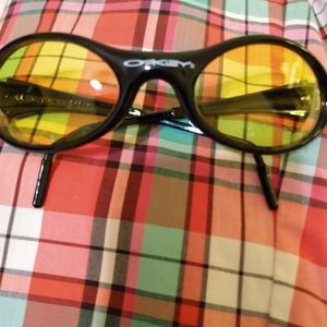 NWOT Oakley sunglasses!